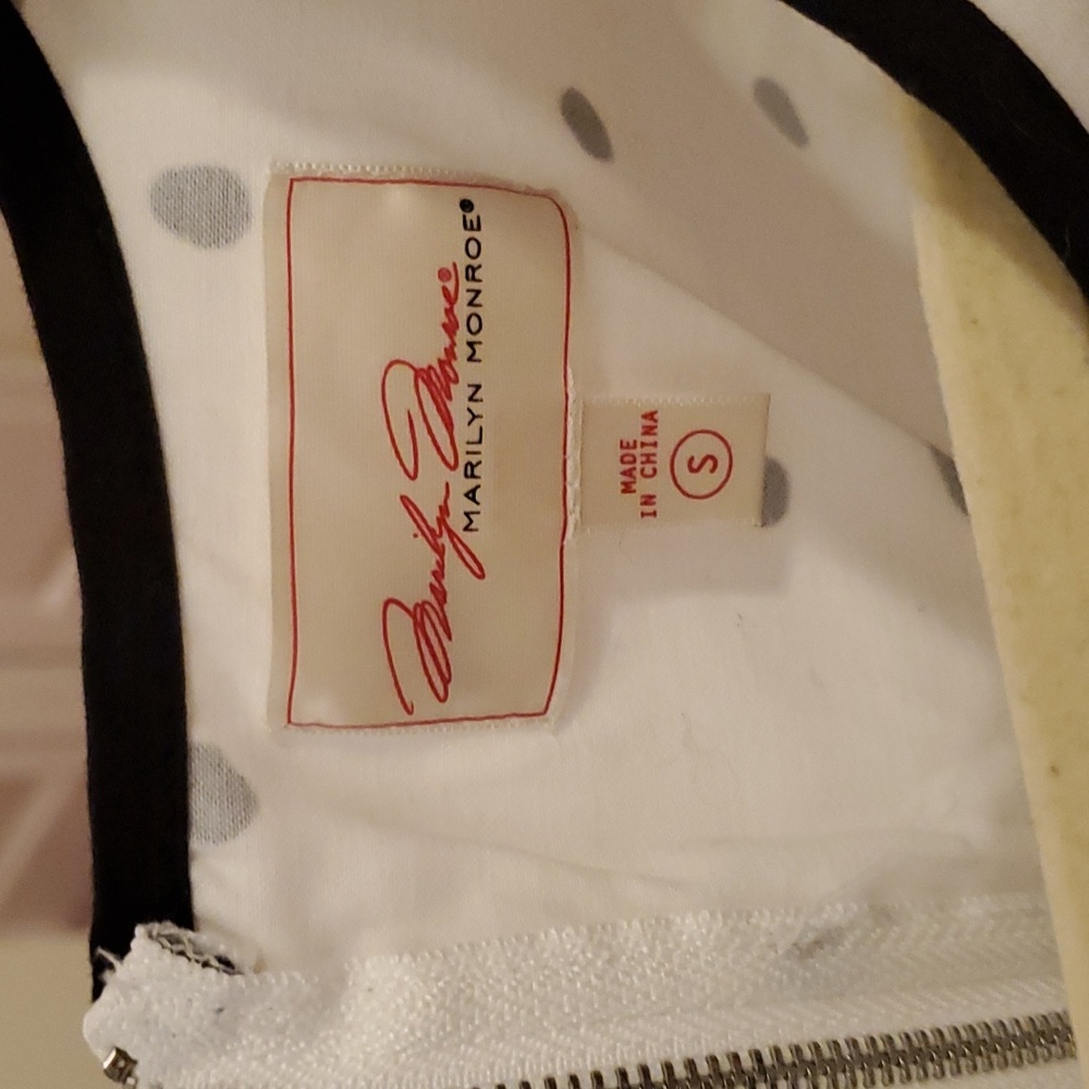 MARILYN MONROE SPOTTED COCKTAIL DRESS SIZE SMALL - Picture 2 of 3